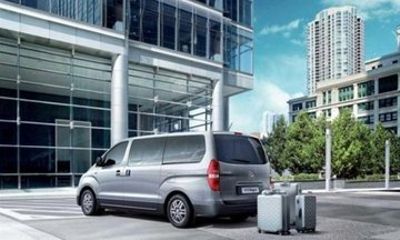 Copenhagen VIP Airport Transfer with City Orientation Tour