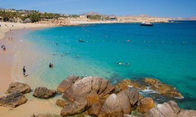 Beach day in Chileno with kayak and paddle board in Los Cabos