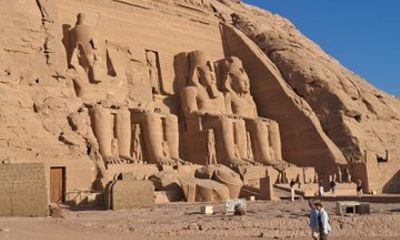 Private Day Trip to Abu Simbel Temples with Hotel Pick up