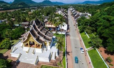 Luang Prabang Morning Alms Giving, Market and City Tour
