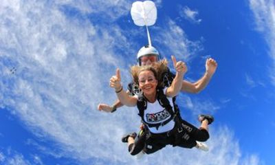 Skydive Dubai Over the Palm Ultimate Tandem Skydiving Adventure