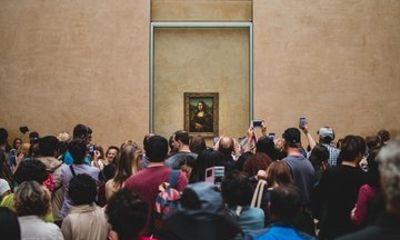 Paris Louvre Museum Guided Tour with Reserved Access Tickets