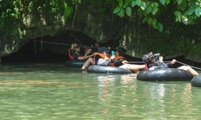 Vang Vieng Discovery Tour 4 Caves and 2 Villages