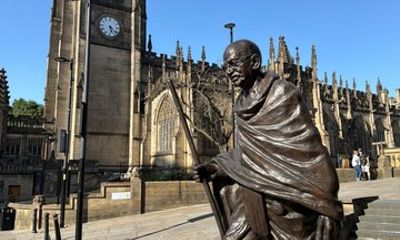 Manchester Self-Guided Murder Mystery Walking Trail UK