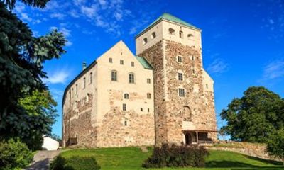 Helsinki to Turku Private Guided Day Car Trip