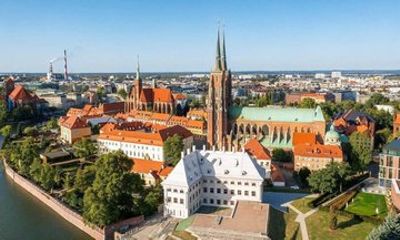 Hello Wroclaw: Private 2-Hour Intro City Walk with Local Guide