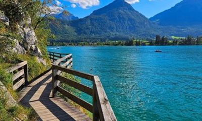 Private Tour to Wachau Valley Salzburg and Hallstatt
