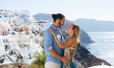 Santorini: Private Photoshoot in Imerovigli