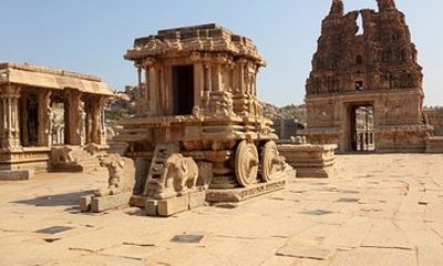 Hampi Full‑Day Private Guided Tour with Lunch & Entry fee Option