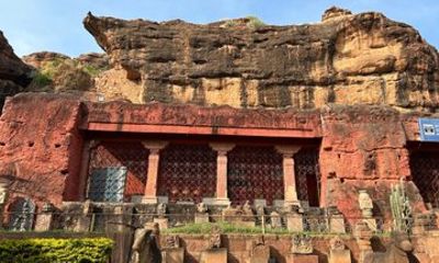 Badami, Pattadakal & Aihole Guided Heritage Tour from Hampi