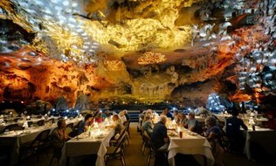 Dragon Pearl Cave Dinner and Live Show Experience