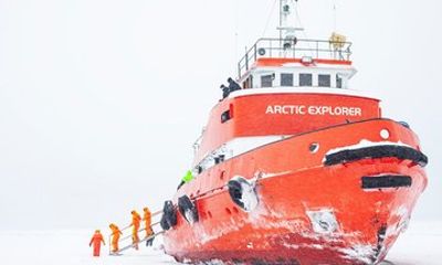 Rovaniemi: Arctic Explorer Icebreaker Cruise with Ice Floating
