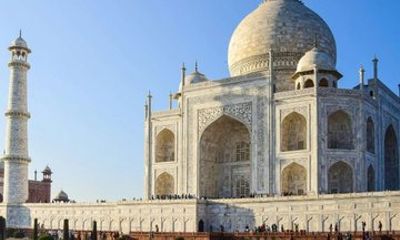 Agra Overnight Tour in Taj Mahal at Sunrise and Sunset