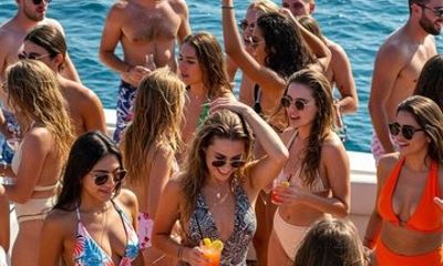 Lisbon Boat Party with Live DJs and Sunset Afterparty