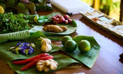 Hoi An Cooking Class with Local Market, Garden & Family