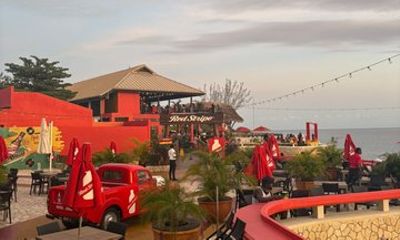 Discover Jamaica with Convenient Transfers and Guided Tours