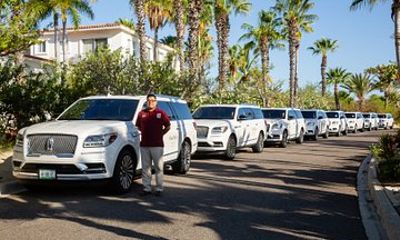 VIP Semi-Private Luxury Airport Transfer to Hotels (Max 4 Guests)