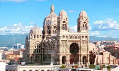 Lyon to Marseille 1 Day Private Guided Tour By Car