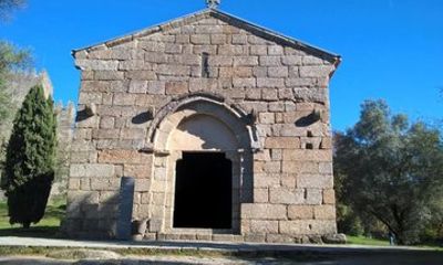 Guimarães Portugal Walking Tour with Audio Guide and Quiz