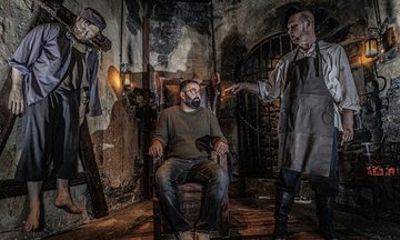 Hamburg Dungeon Admission and 24 Hour Hop On Hop Off Bus Tour