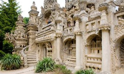 Palais Idéal du Facteur Cheval Lyon Private Guided Car Tour