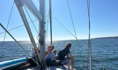 Cascais Bay Sailing Tour 2 hrs