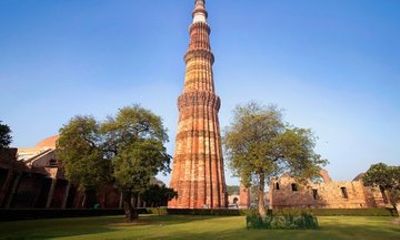 Old and New Delhi Private City Tour with Local Guide