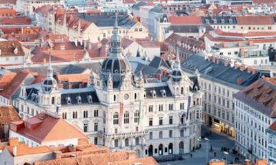 Hello Graz: Private 2-Hour Intro City Walk with Local Guide