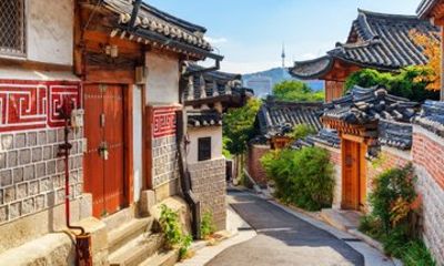 Seoul Bukchon Hanok Village Private Guided Walking Tour