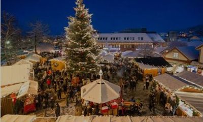 From Stavanger Private Tour to Julebyen Egersund Christmas Tour