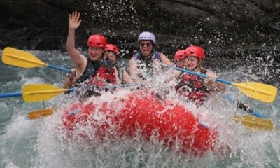 Jasper Self-Drive Fraser River: Class 3+ Whitewater Rafting