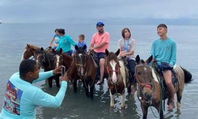 Horseback Riding Adventure Along Roatán's Shores