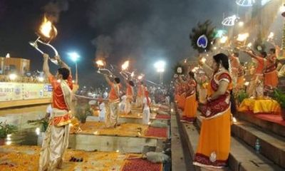 Guided Tours of Varanasi Ganges River Aarti Ceremony and Sarnath