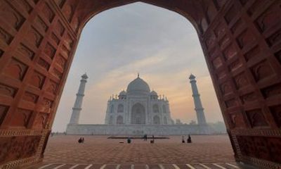 Private Taj Mahal Day Tour from Delhi with Taj Mahal View Lunch