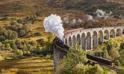 Jacobite Steam Train Tour Glenfinnan to Mallaig