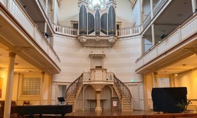 Immersive Live Music and Light Experience in Amsterdam