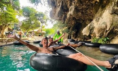 Vang Vieng Nam Xay View Blue Lagoon 2 and Cave Tubing