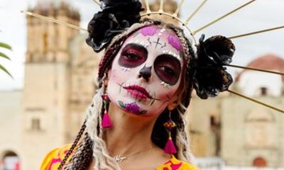 Catrina Makeup and Photoshoot Experience in Oaxaca