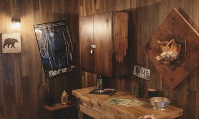 Stabbin Cabin Escape Room Experience in Fremont