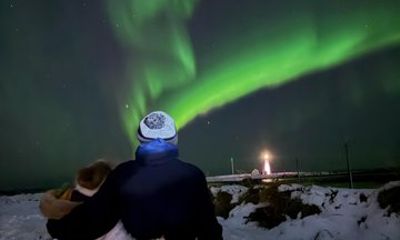 Reykjavik Small Group Northern Lights Hunt and Cocoa with Photos