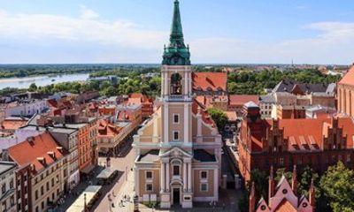 Hello Toruń: Private 2-Hour Intro City Walk with Local Guide