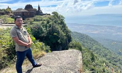 Private Bokor Mountain Sunrise Tour by Rickshaw from Kampot