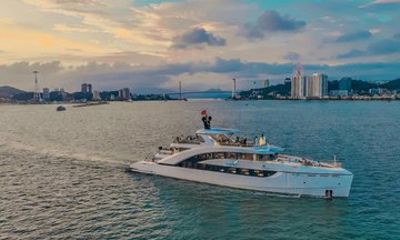 Luxury Ha Long Bay Yacht Dinner Cruise