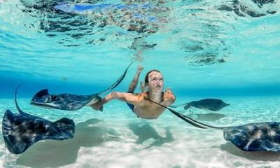 Grand Cayman Stingrays and Starfish with Crystal Caves Option