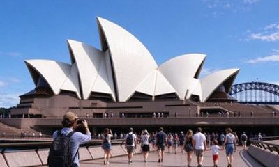 Sydney Opera House Outside Guided Walking Tour