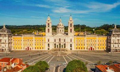Queluz, Mafra & Atlantic Coast Private Shore Tour