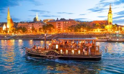Budapest Historical Cruise with Hableány Paddle Steamer
