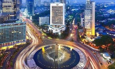 Jakarta Night City Tour With Private Guide