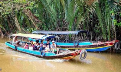 Cai Be Floating Market and Mekong Delta Day Tour