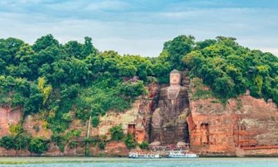 Chengdu Leshan Giant Buddha Small Group and Culture Tour